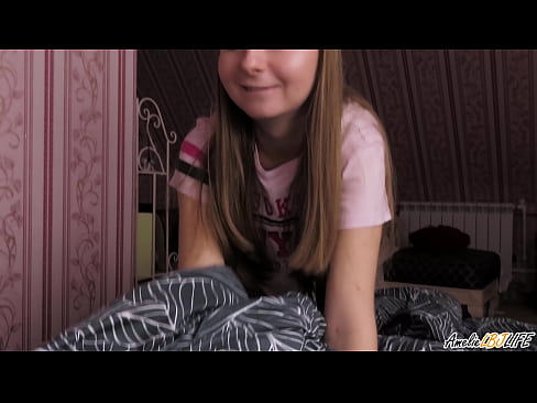 ❤️ Blondie duboko siše svog BFF-a i dobiva spermu u usta Porno video na hr.taxiporec.top ☑